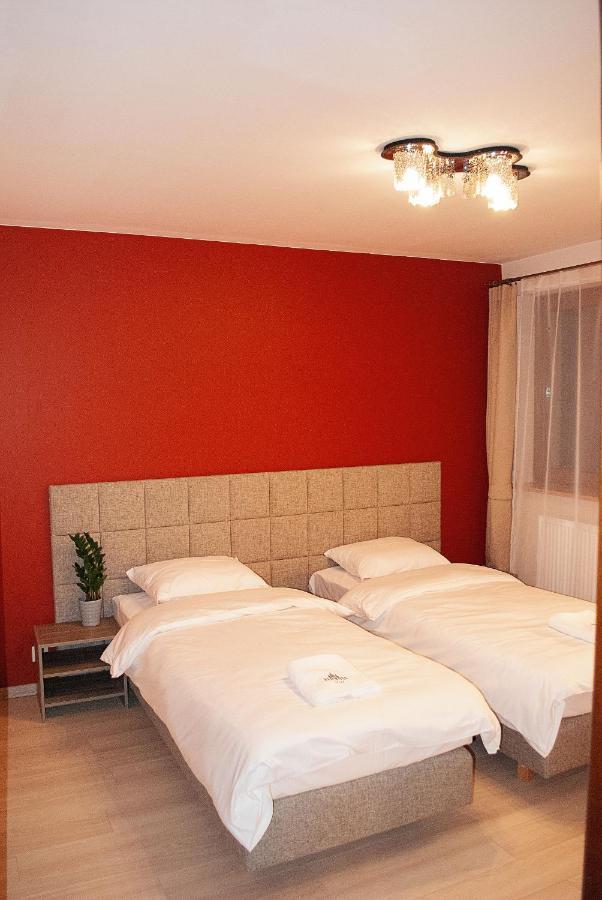 Redwood Hostel Lublin Buitenkant foto